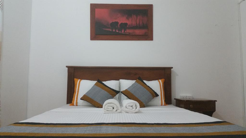 Hotel Sanasuma Rest à Anurâdhapura Extérieur photo